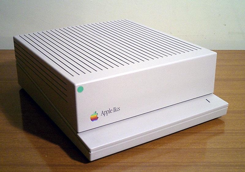 8. Apple IIGS