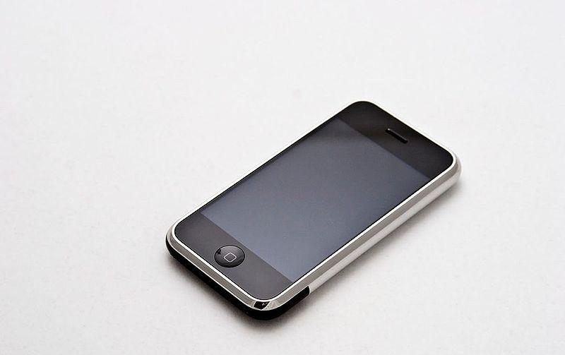 46. iPhone первого поколения