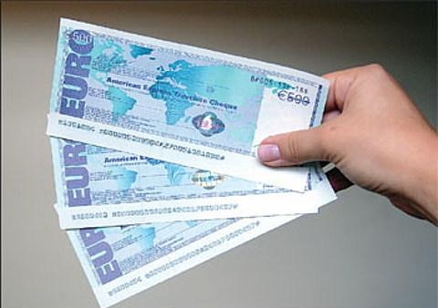 1.12 Дорожные чеки номиналом 500 евро