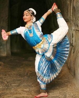 65. Бхаратанатьям — один из восьми классических индийских танцев