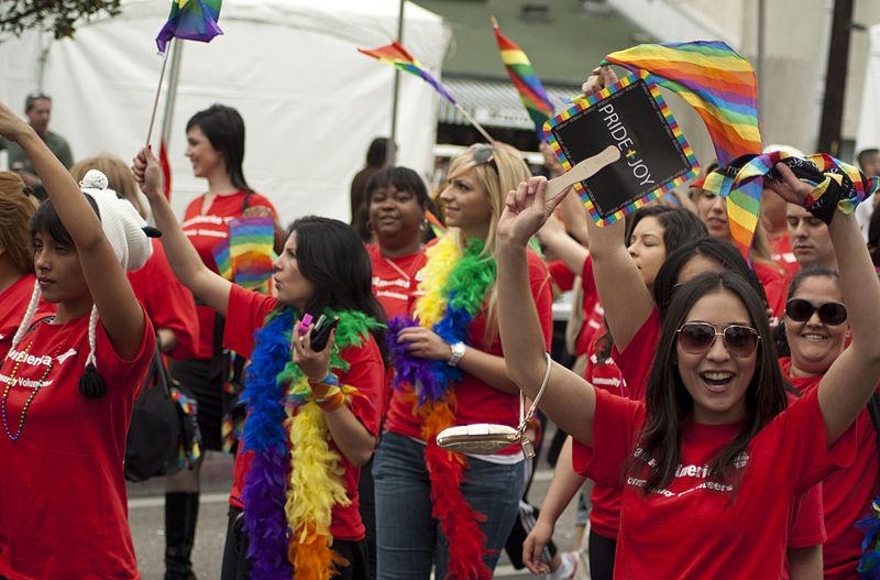 9. Банк Америки добровольцы в Лос-Анджелесе ЛГБТ-парад в 2011 году