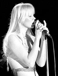 48. Агнета Фальтског шведской группы ABBA выполнении в 1977 году