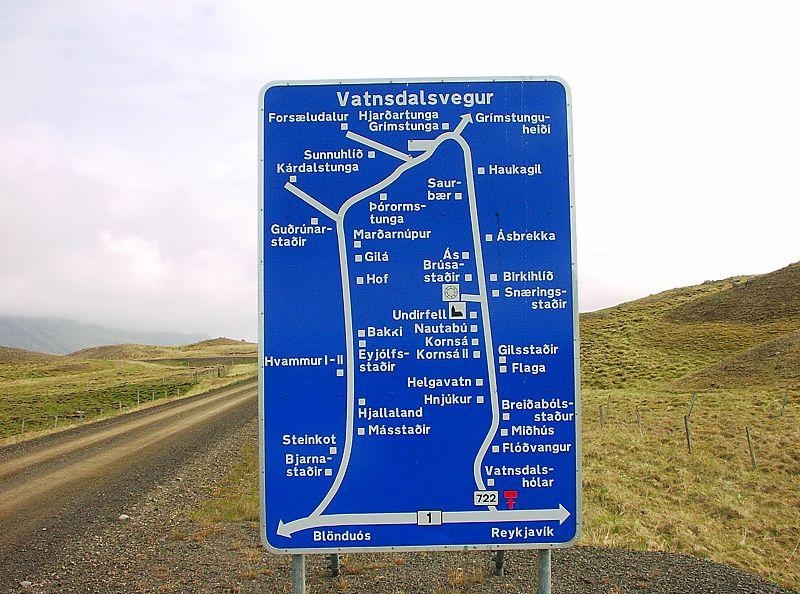 24. Типичный исландский дорожный указатель