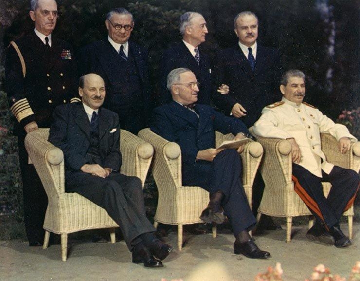 5.29 Клемент Эттли, Трумэн и Иосиф Сталин на Потсдамской конференции