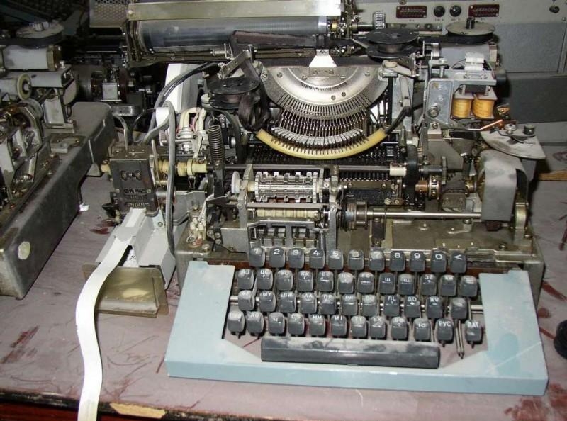 Телетайп - один из способов передачи информации, выпускаемой Телеграфным агентством Советского Союза