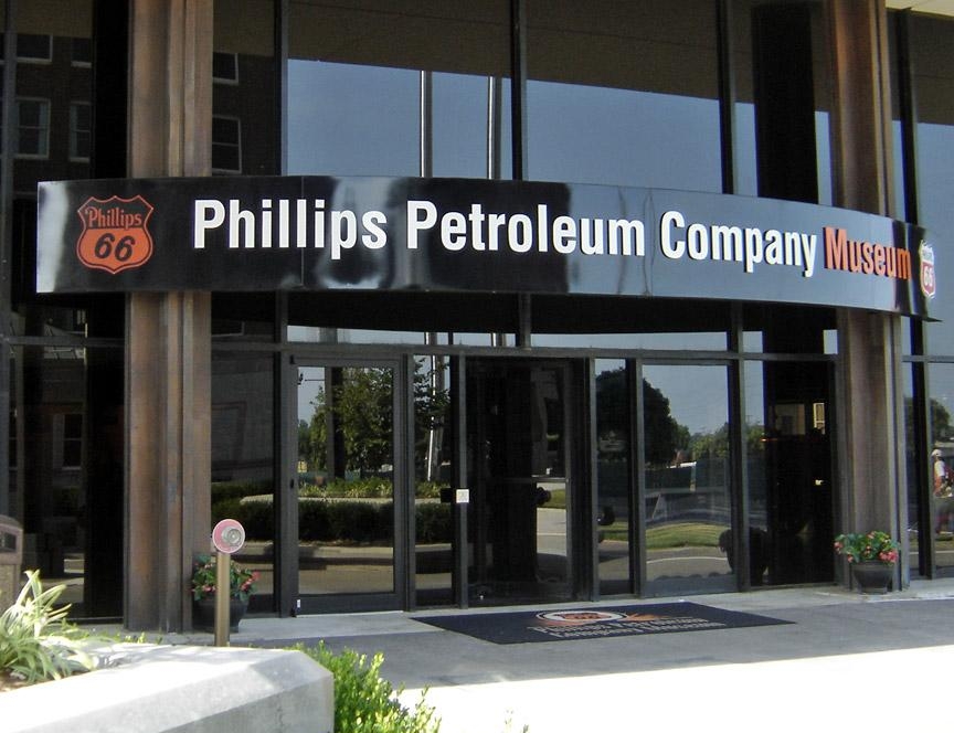 компания Phillips Petroleum Co