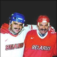 Александр и Виктор Лукашенко - отец и сын на хоккее