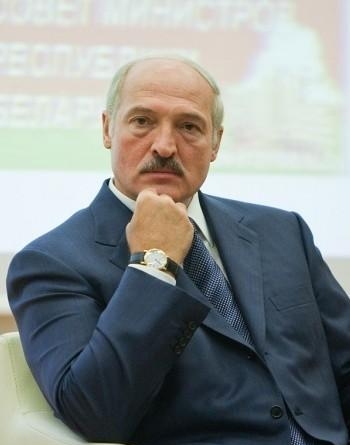 В 2006 году Лукашенко внес статью об уголовной ответственности за дискредитацию государства