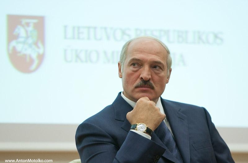 На швейцарские часы Лукашенко пришлось бы копить восемь с половиной месяцев