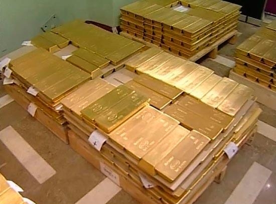 драгоценный металл золото в банке