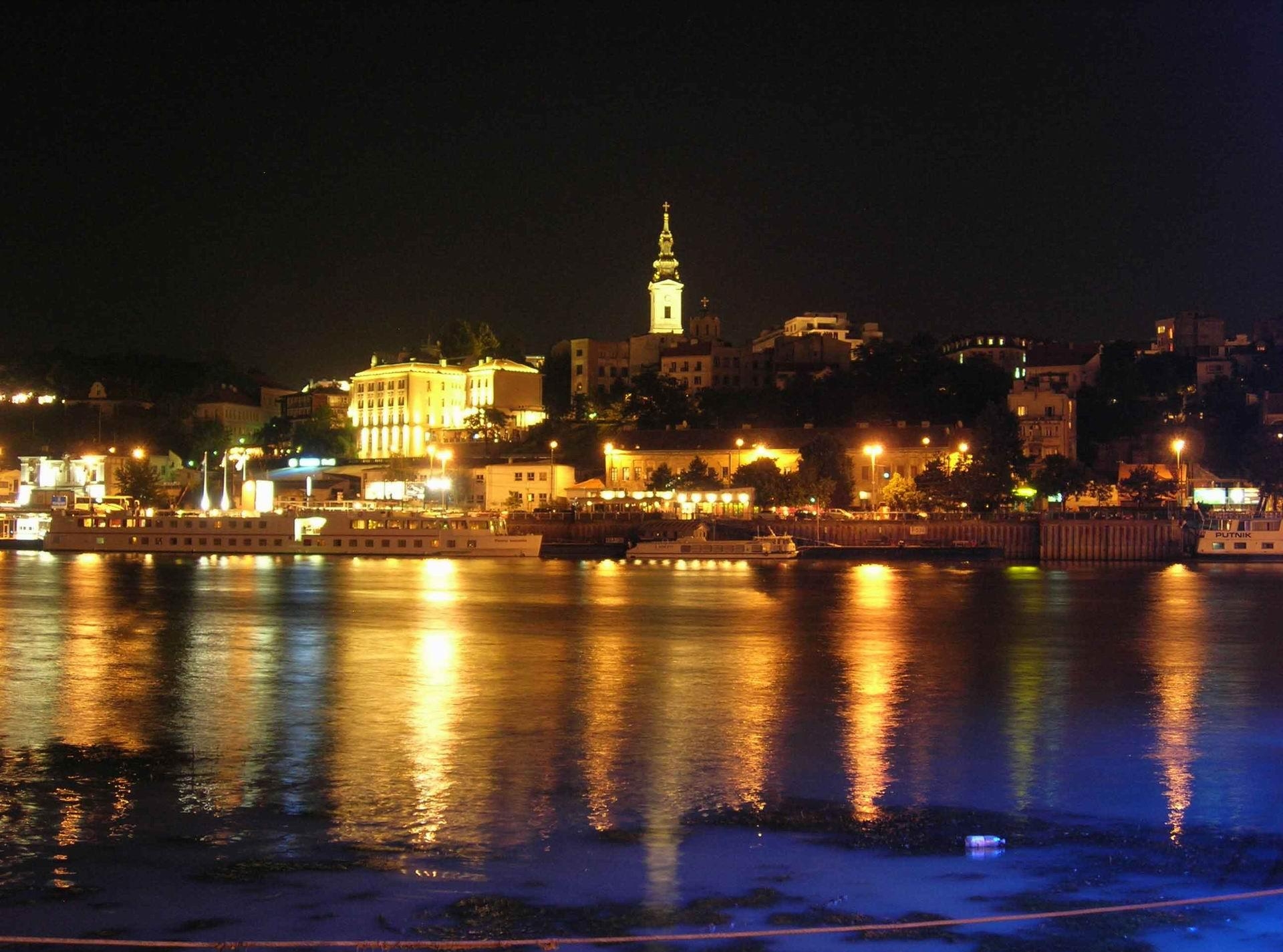 Сербия, ночной Белград