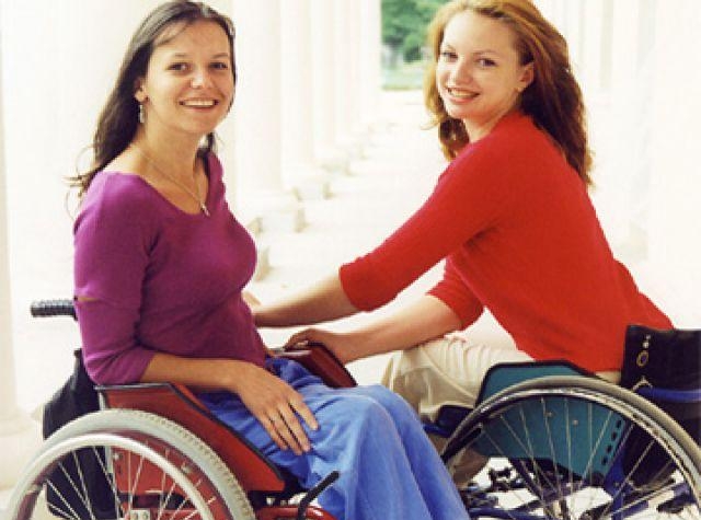 программа реабилитации инвалидов_ девушки инвалиды в колясках