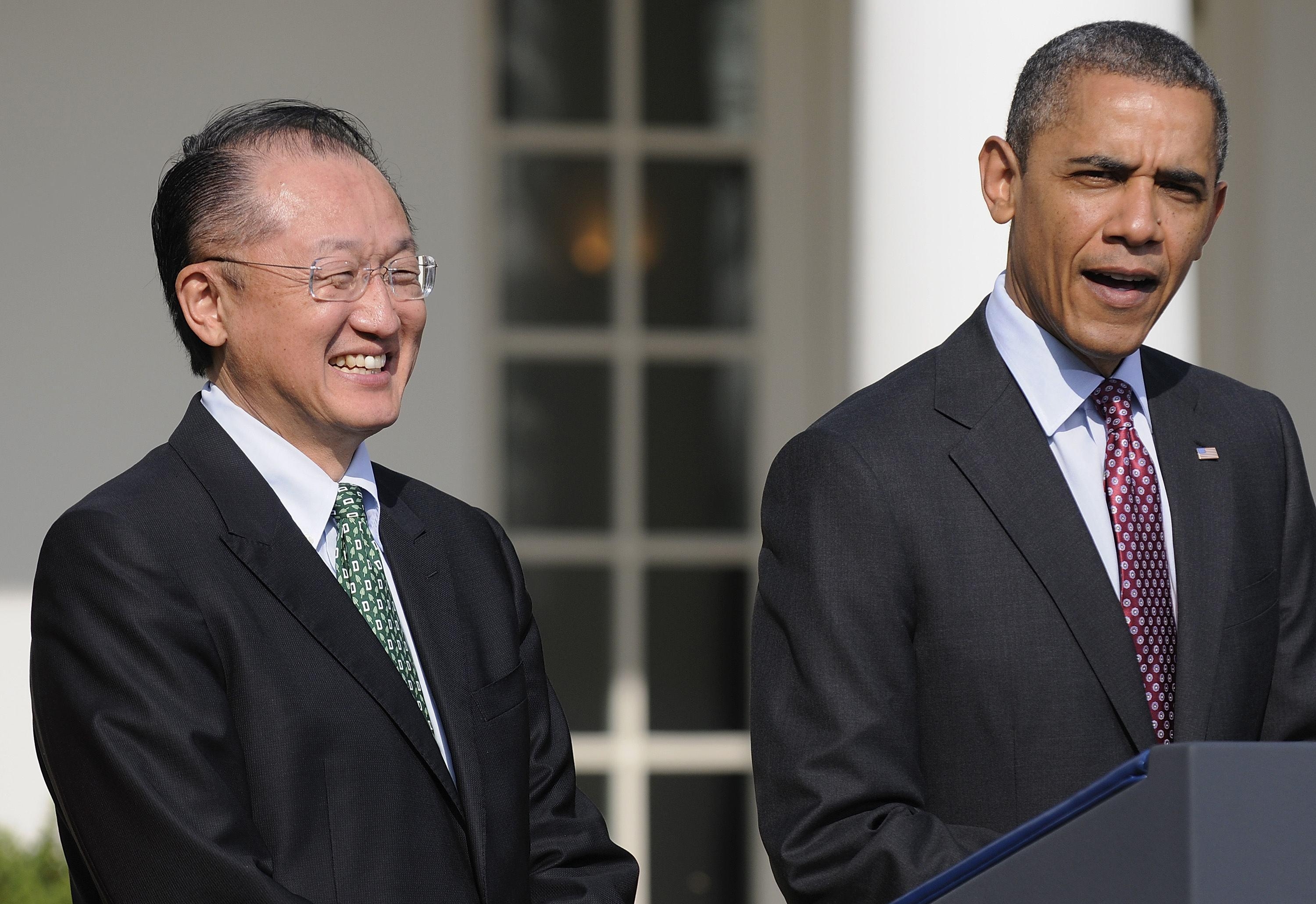 президент Америки предлагает Джим Эм Кима на должжность президента Всемирного банка