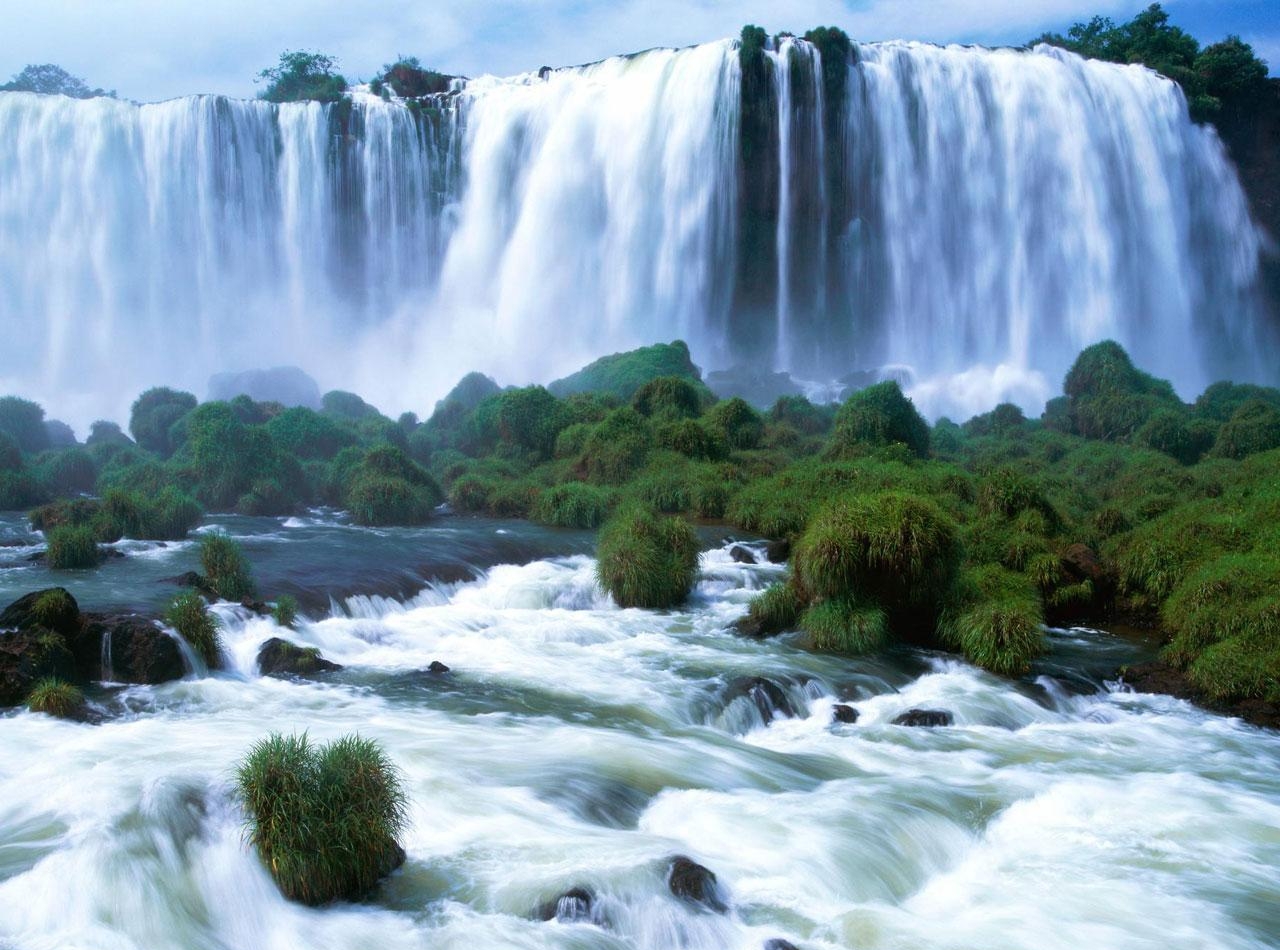 1 фото Бразилии - водопад игуассу