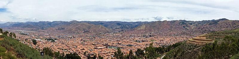 3.33. Вид на Куско (Перу) с горы Кристо-Бланко