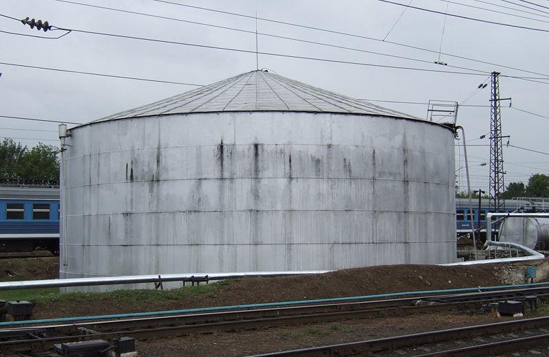 2.4. Старинный клёпаный резервуар Шухова на жезнодорожной стации города Владимир, 2007