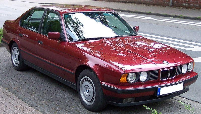 8.102. BMW Series 5 Old Model red