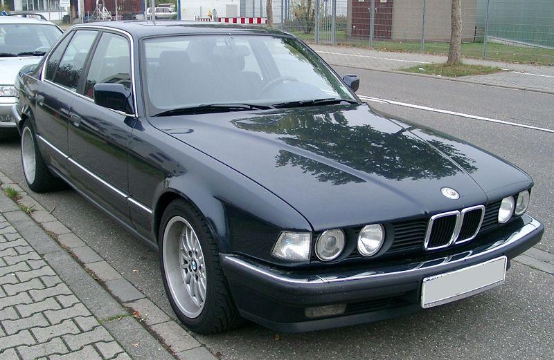 8.114. BMW E32 7-я серия