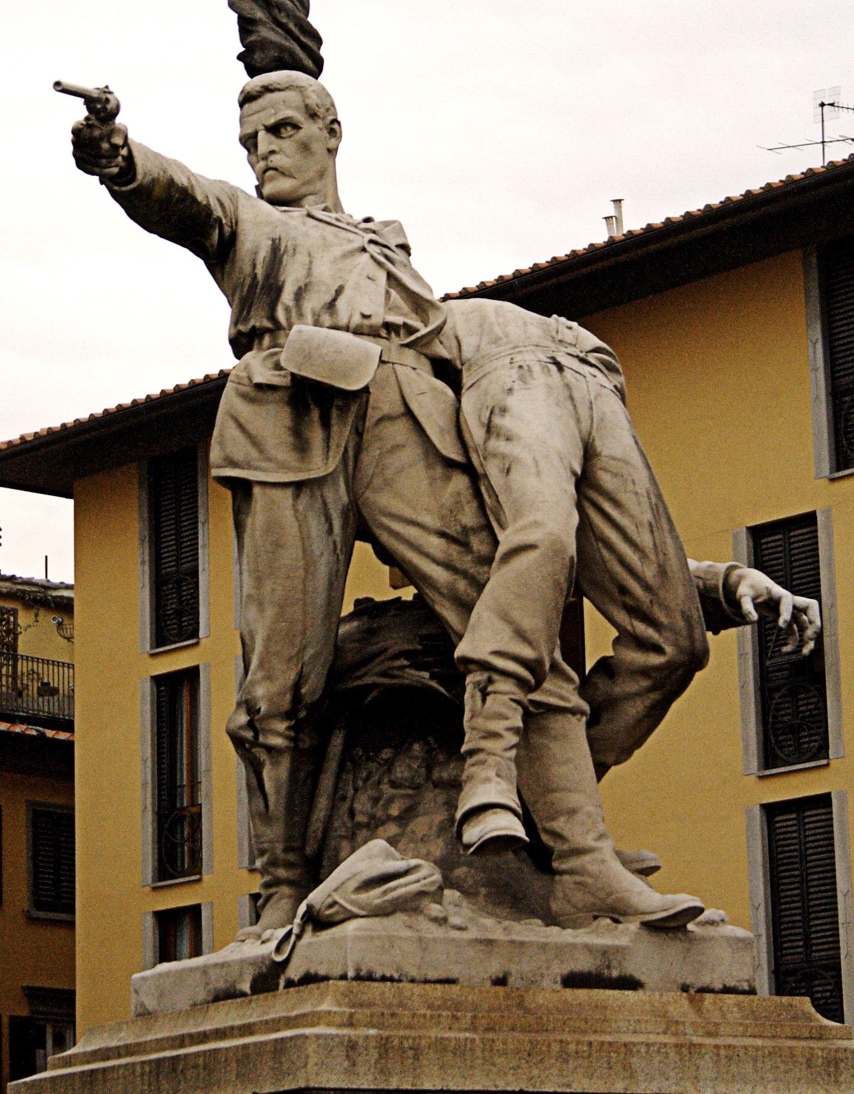 18. Монумент во Флоренции в память о 150 отважных гарибальдийцах, павших в сражении при Ментане