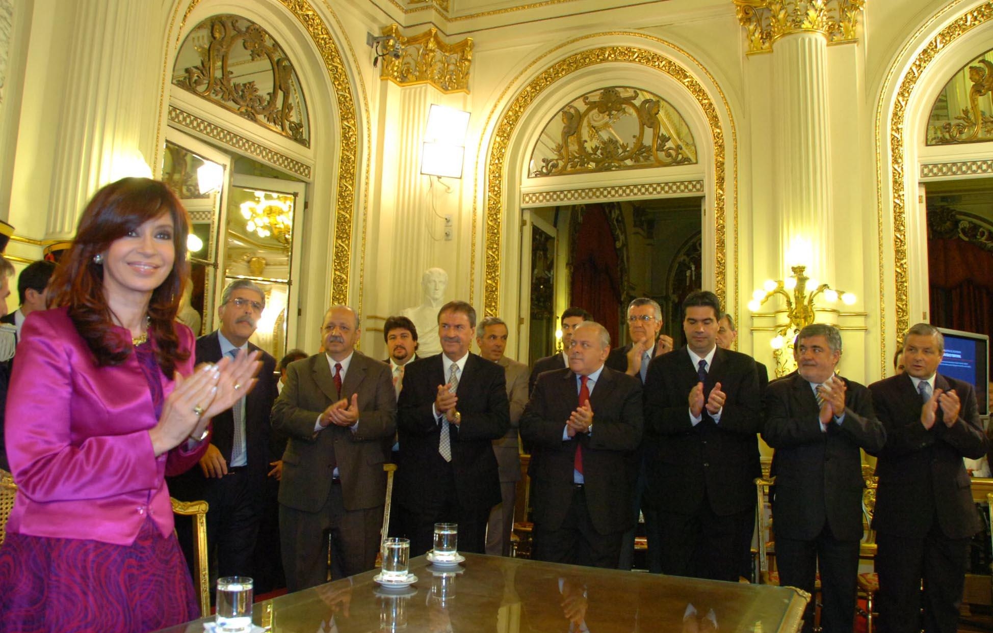 7. Президент Киршнер встречает губернаторов Аргентины