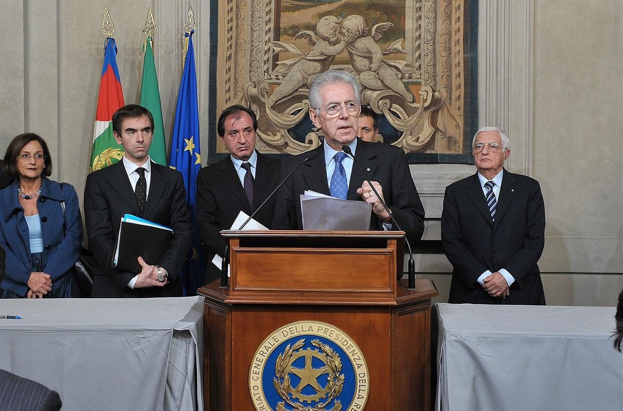 2. Монти представляет новый Совет министров Италии (16 ноября 2011 года)