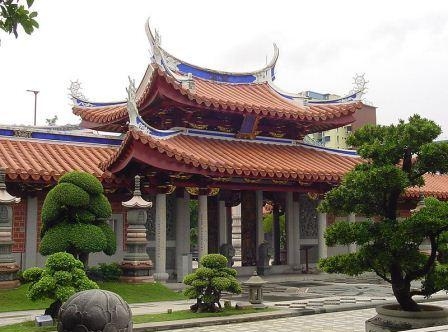 34. Храм Шуан Линь