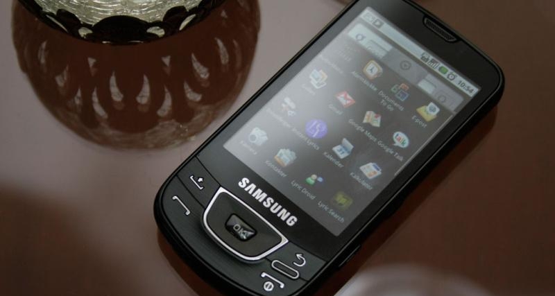 15. Samsung Galaxy (GT-I7500)