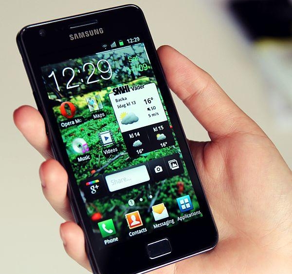 19. Samsung Galaxy S II (GT-I9100)