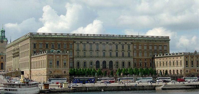 71. Стокгольмский королевский дворец был спроектирован Тессином Младшим по образцу римского палаццо Барберини