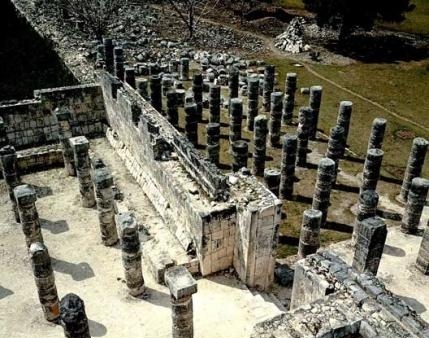 6.5 Развалины древнего города с тысячами колонн тольтекского Храма воинов