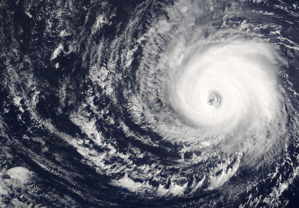 7.1 Изображение урагана Кейт, полученное 4 октября спутником Terra.