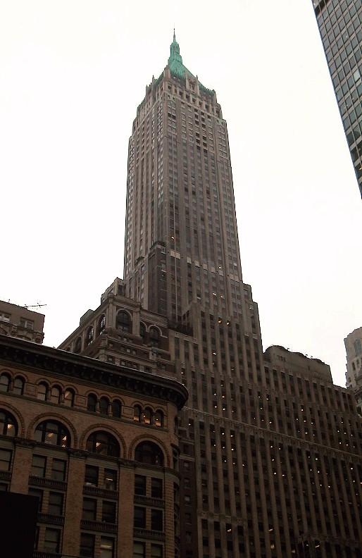 1.7. Небоскрёб на Уолл-стрит, 40. Построен в 1928-1930гг. для Bank of Manhattan. 70 этажей.