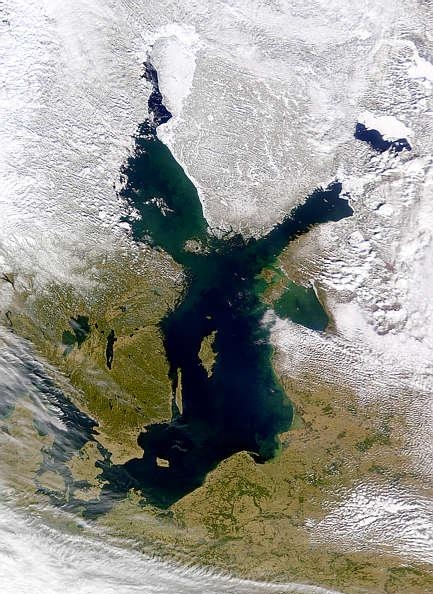 3.3. Балтийское море в марте 2000 года (NASA)