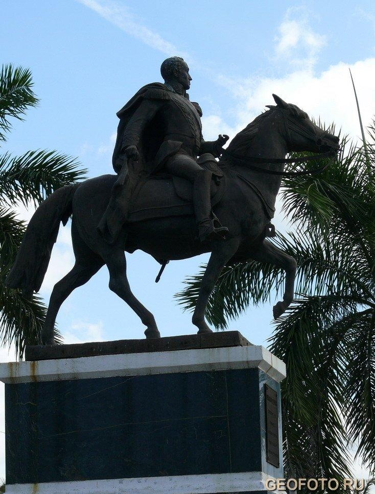 4.29 Памятник Симону Боливару