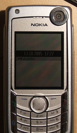 7.9. Nokia 6680, пример смартфона 2005 года