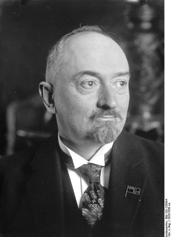 Георгий Чичерин исполнял роль председателя РСФСР на Генуэзской конференции