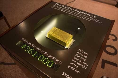 Слиток золота в Музее монет ФРБ Канзас-Сити