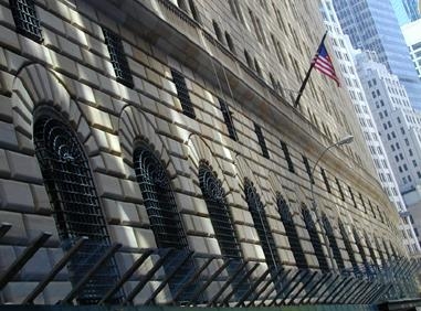 Вид на Нью-Йоркский федеральный резервный банк