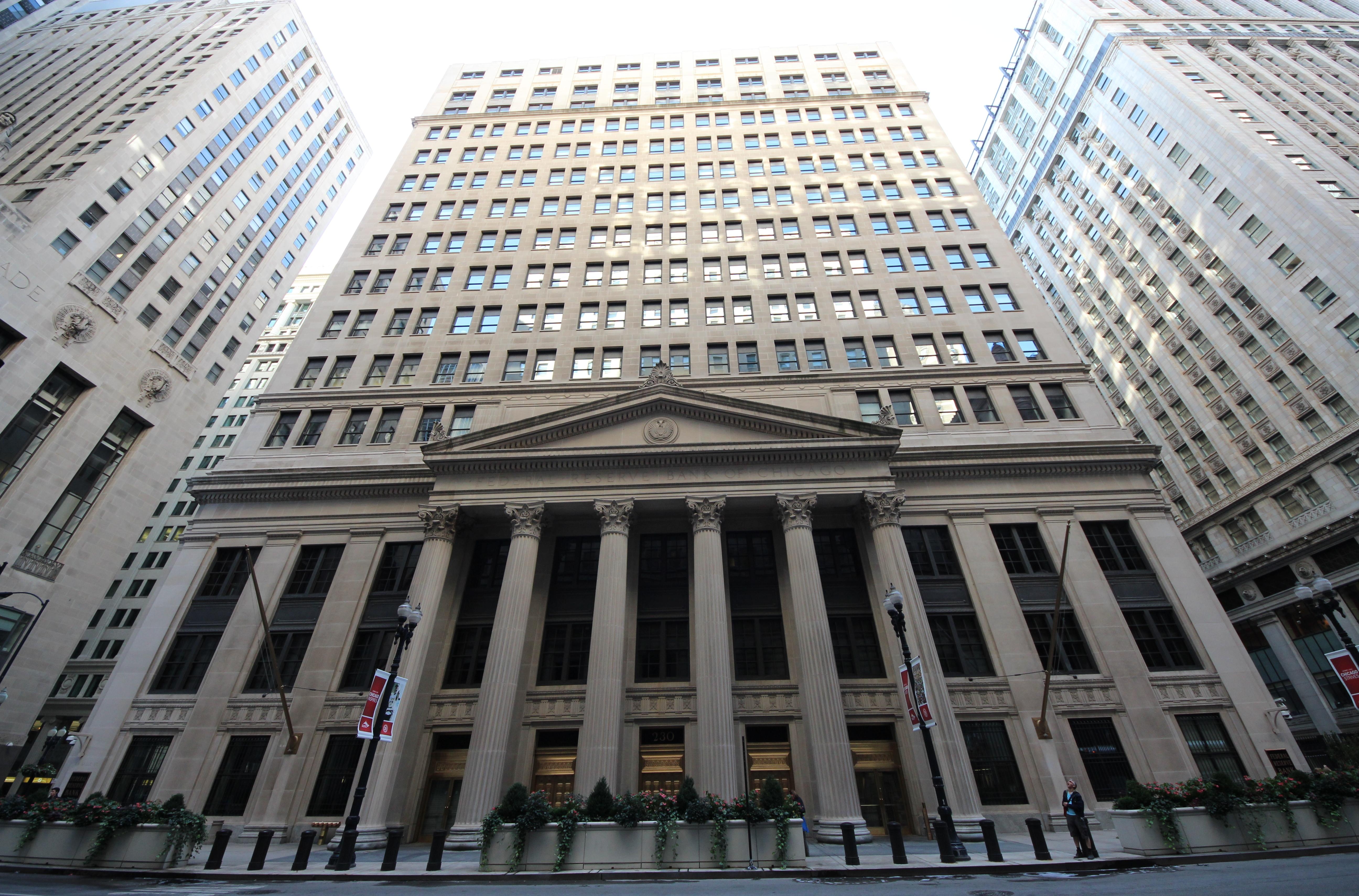 Федеральный резервный банк Чикаго вход находится на улице LaSalle