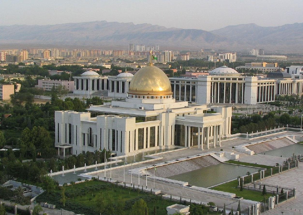 ашхабад президентский дворец