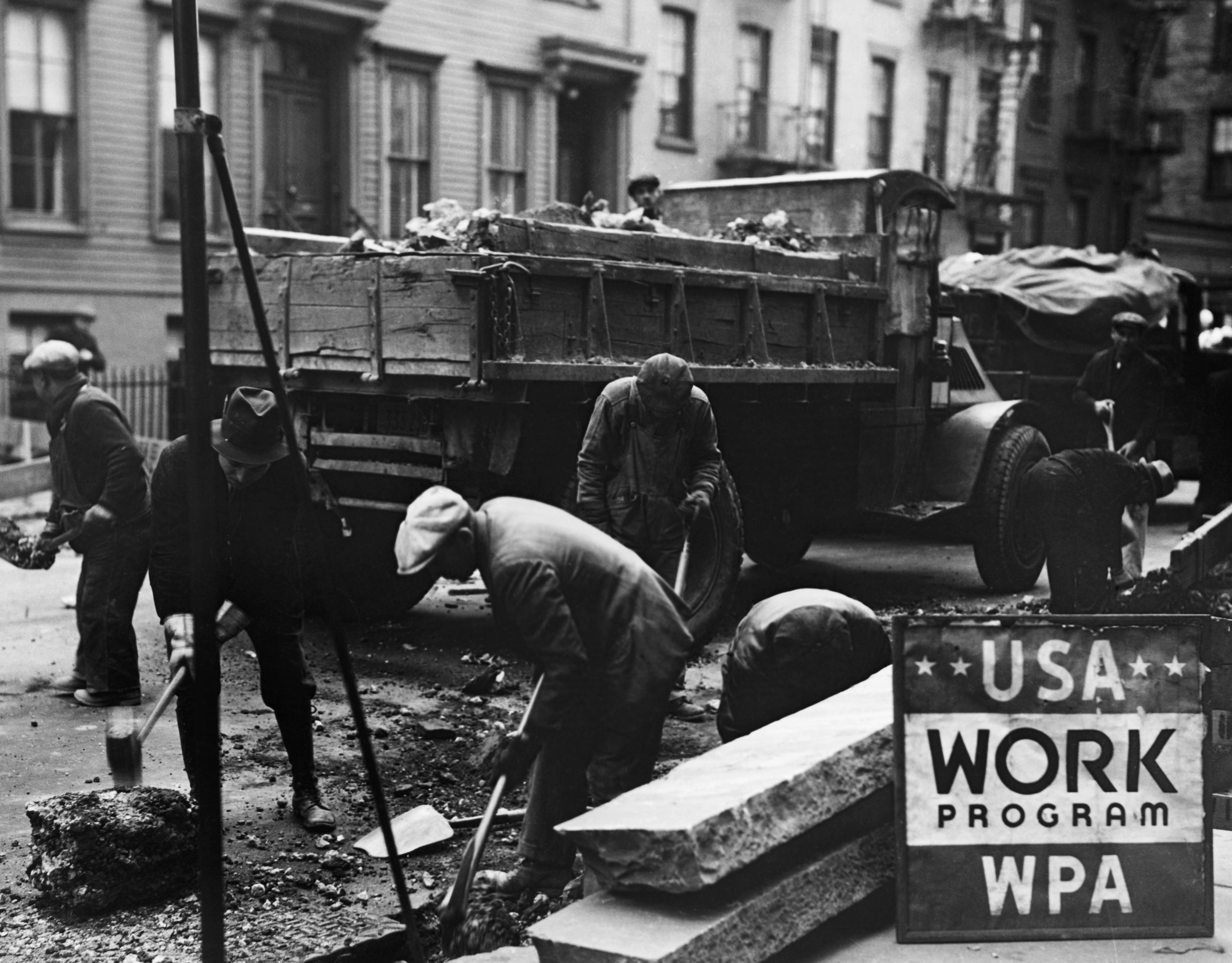 ремонт дорог во время Великой депрессии
