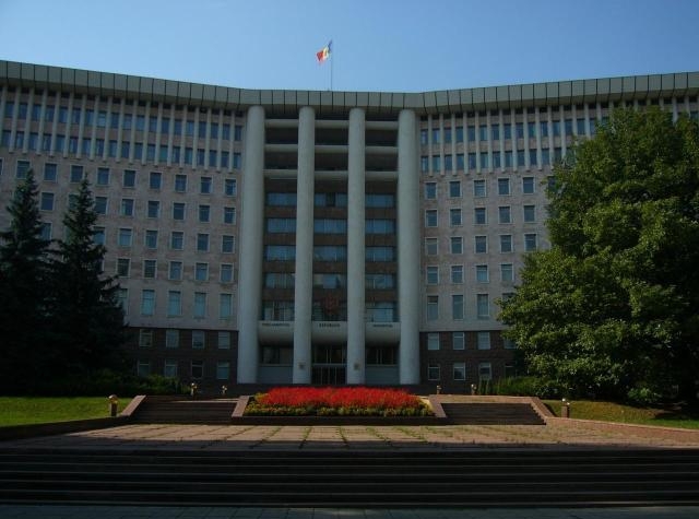 Здание Парламента в Кишинёве