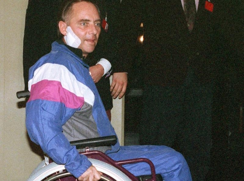 Вольфганг Шойбле в инвалидном кресле