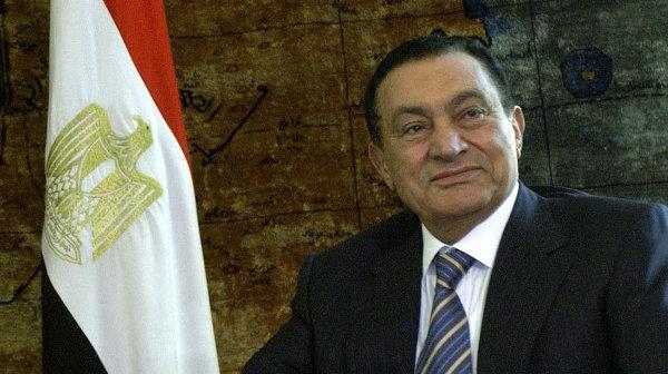 президент Египта с флагом