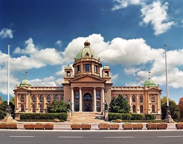 Здание Национальной ассамблеи в Белграде