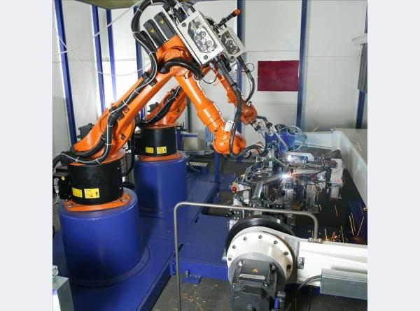 Промышленные роботы для модернизации экономики, машиностроения