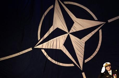 НАТО эмблема