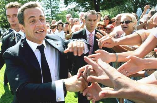 2.1 Саркози с народом