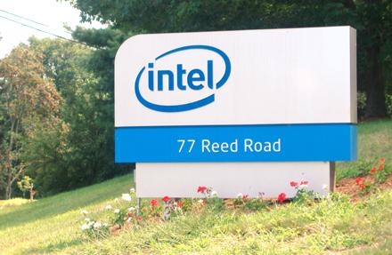 1.12 Компания Intel выпустит первый процессор Atom