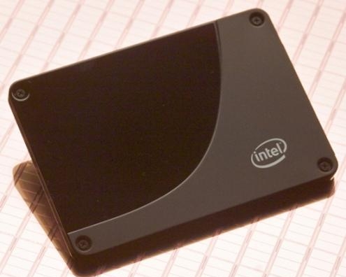 1.40 Компания Intel начала поставки...